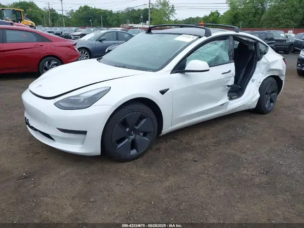 5YJ3E1EA7PF470141 2023 TESLA MODEL 3 - Image 2