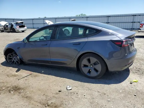 5YJ3E1EA7PF470365 2023 TESLA MODEL 3 - Image 2