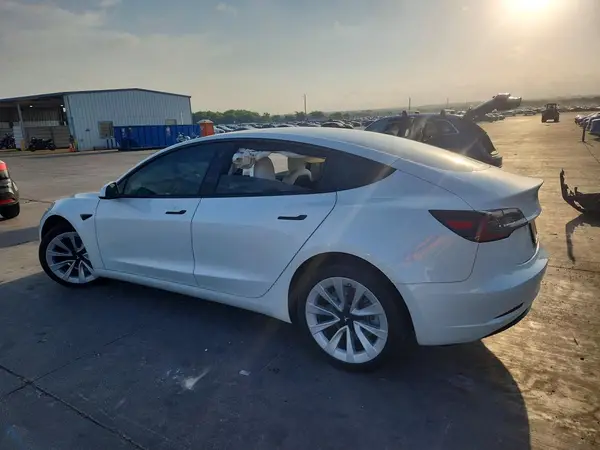 5YJ3E1EA7PF472150 2023 TESLA MODEL 3 - Image 2