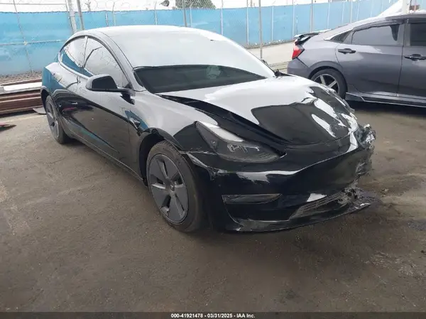 5YJ3E1EA7PF473749 2023 TESLA MODEL 3 - Image 1