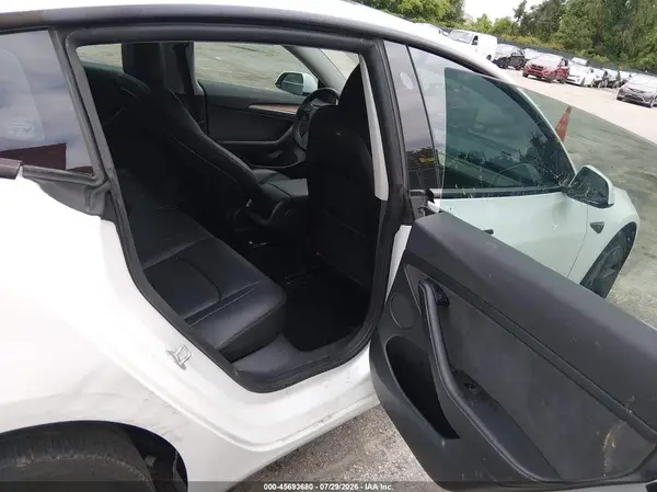 5YJ3E1EA7PF476540 2023 TESLA MODEL 3 - Image 8