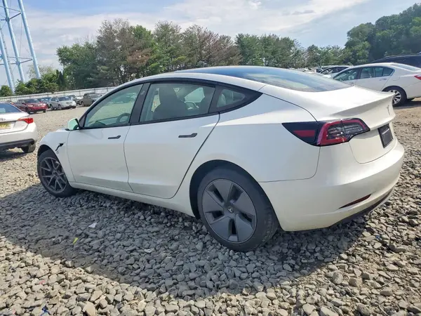 5YJ3E1EA7PF478983 2023 TESLA MODEL 3 - Image 2