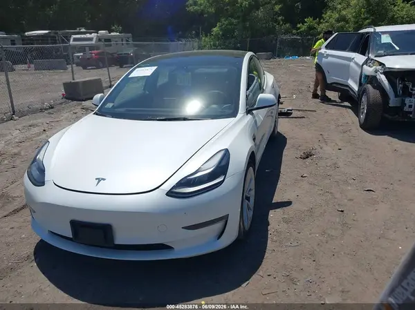5YJ3E1EA7PF482757 2023 TESLA MODEL 3 - Image 2
