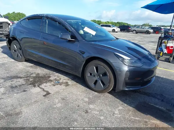 5YJ3E1EA7PF482841 2023 TESLA MODEL 3 - Image 1
