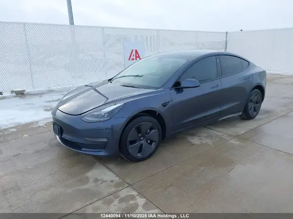 5YJ3E1EA7PF483326 2023 TESLA MODEL 3 - Image 2