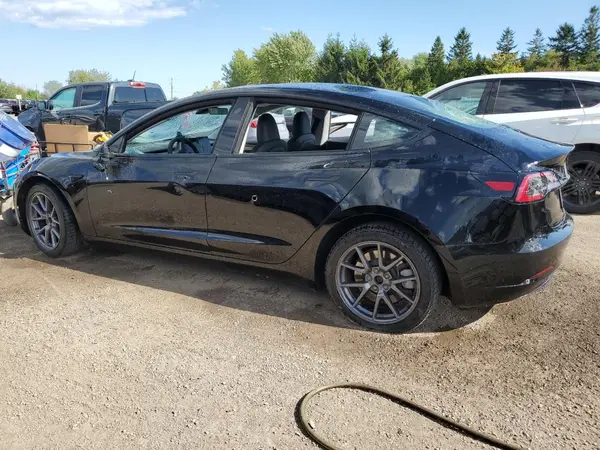 5YJ3E1EA7PF486226 2023 TESLA MODEL 3 - Image 2