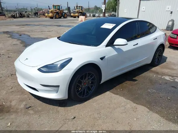 5YJ3E1EA7PF489868 2023 TESLA MODEL 3 - Image 2