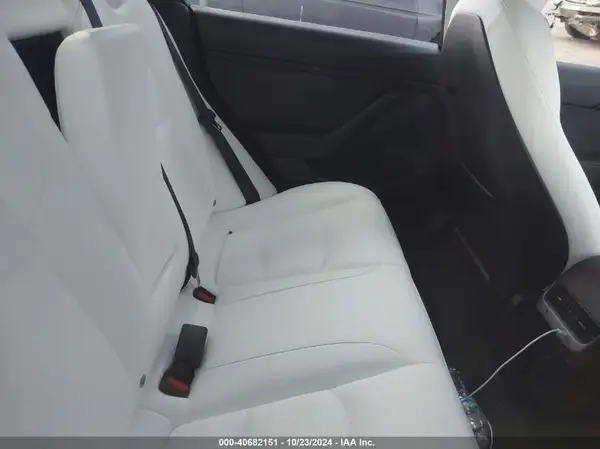 5YJ3E1EA7PF491586 2023 TESLA MODEL 3 - Image 8