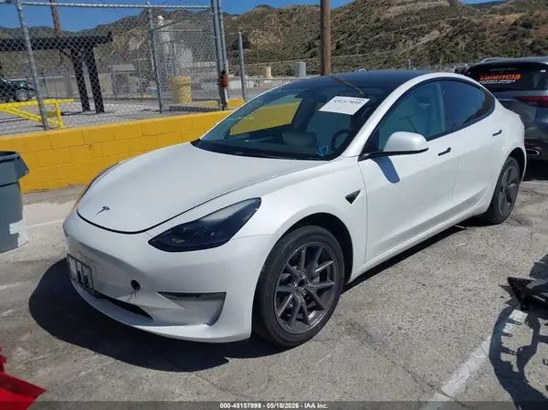 5YJ3E1EA7PF493435 2023 TESLA MODEL 3 - Image 2
