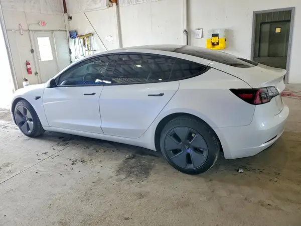 5YJ3E1EA7PF494357 2023 TESLA MODEL 3 - Image 2