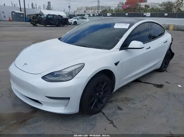 5YJ3E1EA7PF499946 2023 TESLA MODEL 3 - Image 2