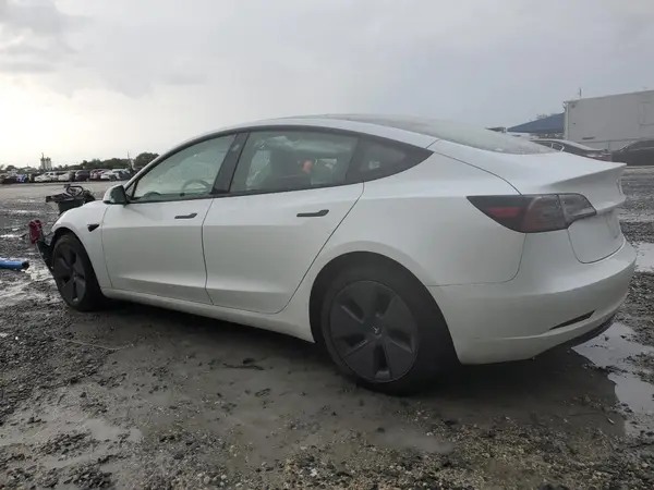 5YJ3E1EA7PF500576 2023 TESLA MODEL 3 - Image 2