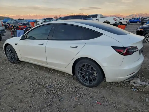 5YJ3E1EA7PF504319 2023 TESLA MODEL 3 - Image 2