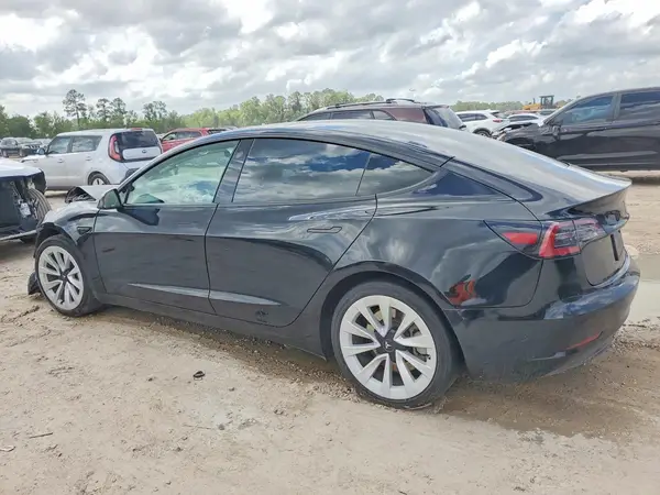 5YJ3E1EA7PF511240 2023 TESLA MODEL 3 - Image 2