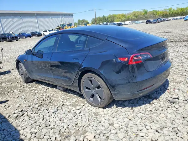 5YJ3E1EA7PF545209 2023 TESLA MODEL 3 - Image 2