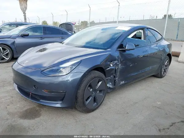 5YJ3E1EA7PF546005 2023 TESLA MODEL 3 - Image 2