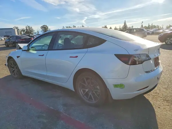 5YJ3E1EA7PF546313 2023 TESLA MODEL 3 - Image 2