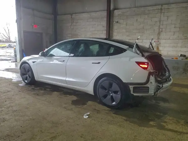 5YJ3E1EA7PF547459 2023 TESLA MODEL 3 - Image 2