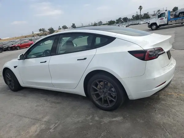 5YJ3E1EA7PF548479 2023 TESLA MODEL 3 - Image 2
