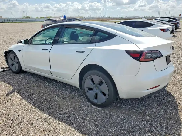 5YJ3E1EA7PF553519 2023 TESLA MODEL 3 - Image 2