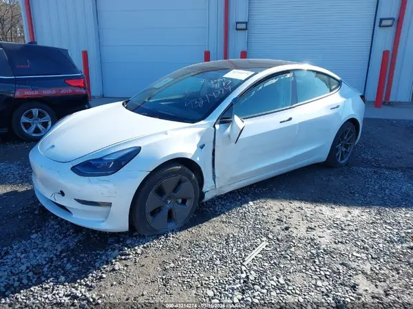 5YJ3E1EA7PF555206 2023 TESLA MODEL 3 - Image 2