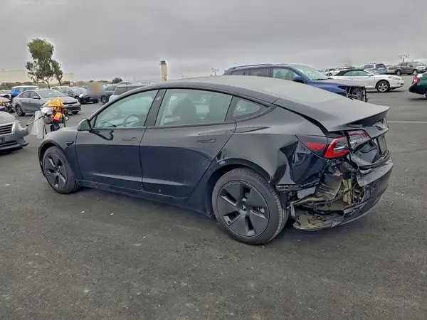 5YJ3E1EA7PF555397 2023 TESLA MODEL 3 - Image 2