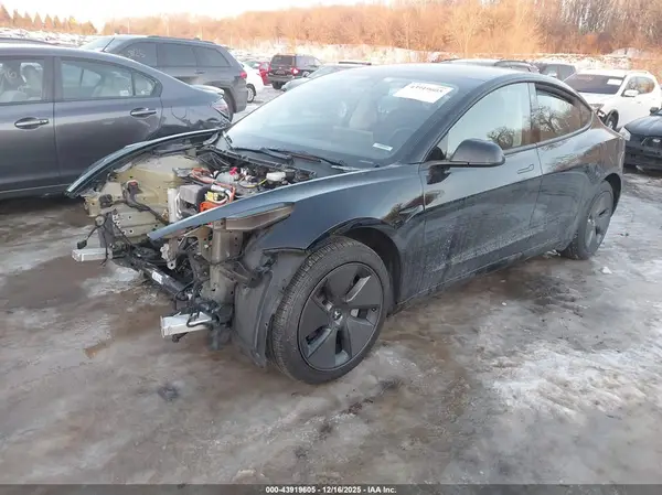 5YJ3E1EA7PF555920 2023 TESLA MODEL 3 - Image 2