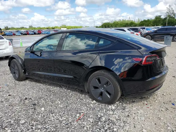 5YJ3E1EA7PF557425 2023 TESLA MODEL 3 - Image 2