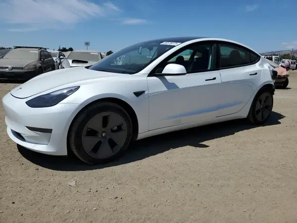 5YJ3E1EA7PF560485 2023 TESLA MODEL 3 - Image 1