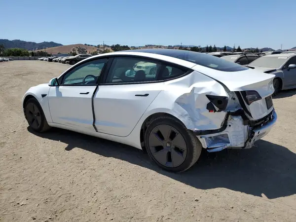 5YJ3E1EA7PF560485 2023 TESLA MODEL 3 - Image 2