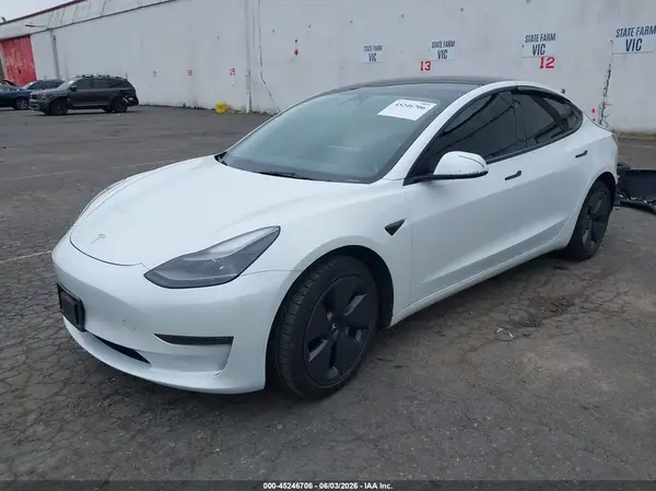 5YJ3E1EA7PF561555 2023 TESLA MODEL 3 - Image 2