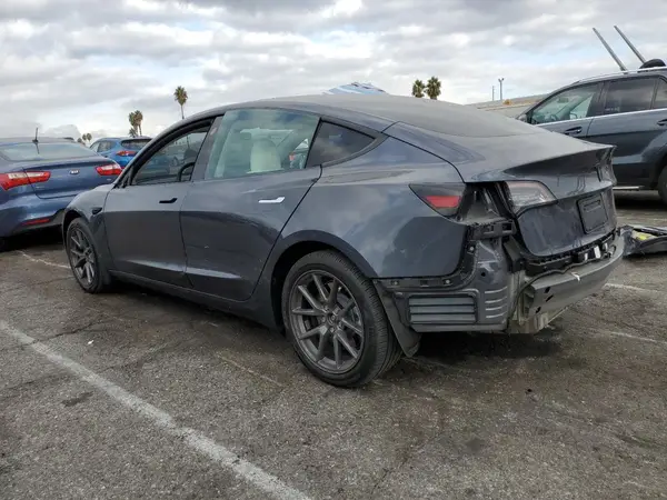 5YJ3E1EA7PF561698 2023 TESLA MODEL 3 - Image 2