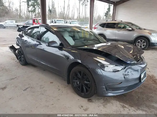 5YJ3E1EA7PF561717 2023 TESLA MODEL 3 - Image 1