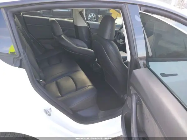 5YJ3E1EA7PF563600 2023 TESLA MODEL 3 - Image 8
