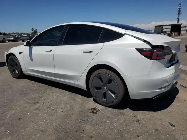 5YJ3E1EA7PF563984 2023 TESLA MODEL 3 - Image 2