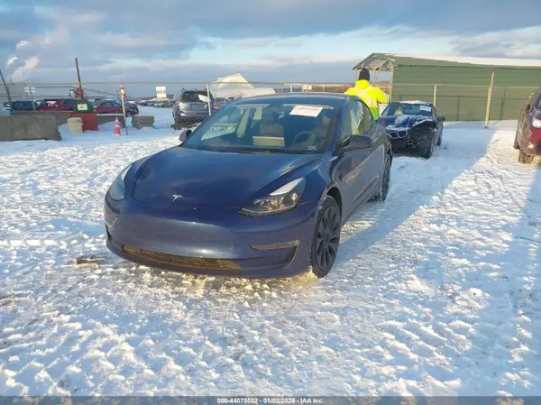 5YJ3E1EA7PF564567 2023 TESLA MODEL 3 - Image 2