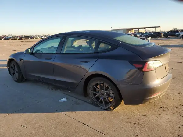 5YJ3E1EA7PF567579 2023 TESLA MODEL 3 - Image 2