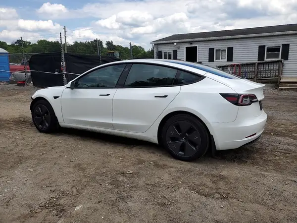 5YJ3E1EA7PF574662 2023 TESLA MODEL 3 - Image 2