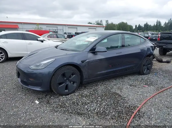 5YJ3E1EA7PF581160 2023 TESLA MODEL 3 - Image 2