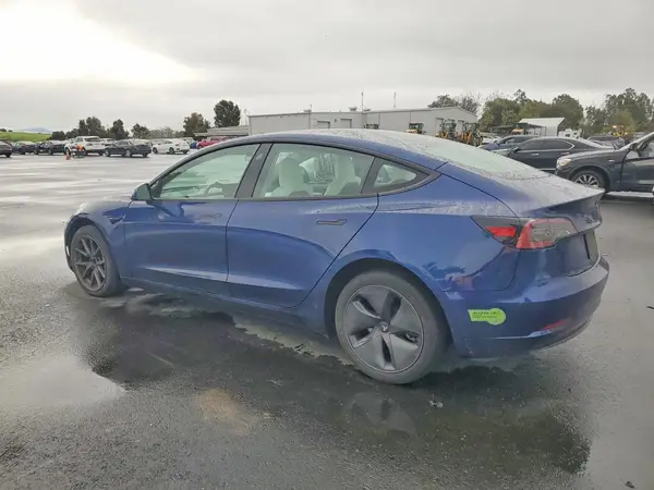 5YJ3E1EA7PF588495 2023 TESLA MODEL 3 - Image 2