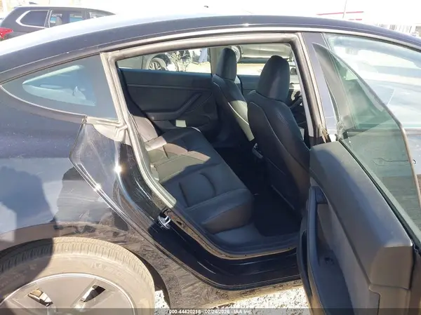 5YJ3E1EA7PF589825 2023 TESLA MODEL 3 - Image 8