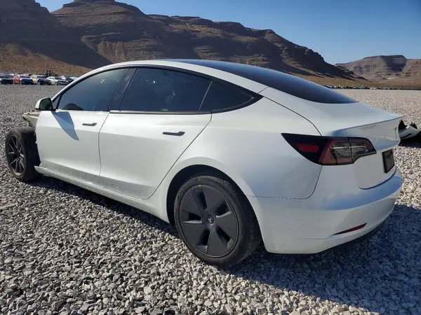 5YJ3E1EA7PF590070 2023 TESLA MODEL 3 - Image 2