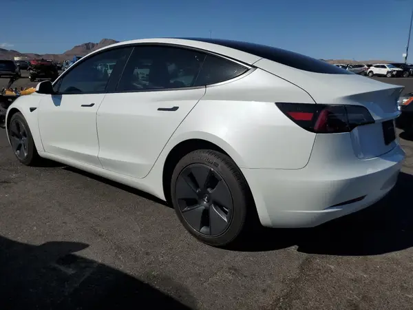 5YJ3E1EA7PF590988 2023 TESLA MODEL 3 - Image 2