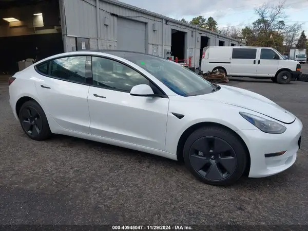 5YJ3E1EA7PF595592 2023 TESLA MODEL 3 - Image 1