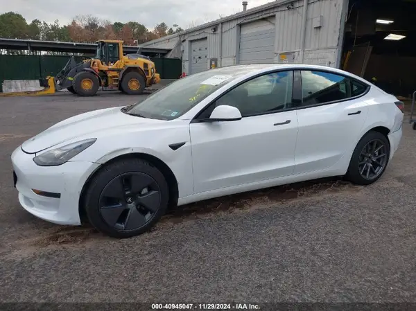 5YJ3E1EA7PF595592 2023 TESLA MODEL 3 - Image 2