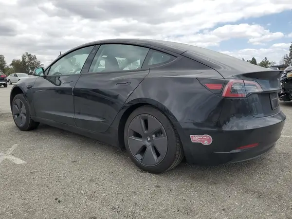 5YJ3E1EA7PF600239 2023 TESLA MODEL 3 - Image 2