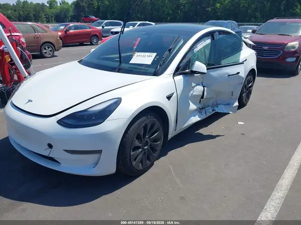 5YJ3E1EA7PF604811 2023 TESLA MODEL 3 - Image 2