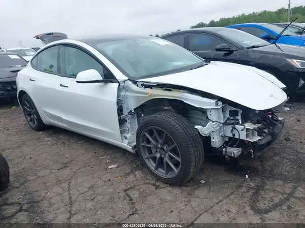 5YJ3E1EA7PF604971 2023 TESLA MODEL 3 - Image 1