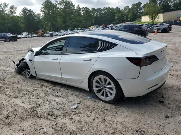 5YJ3E1EA7PF605411 2023 TESLA MODEL 3 - Image 2