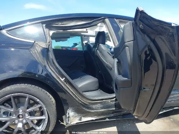 5YJ3E1EA7PF610379 2023 TESLA MODEL 3 - Image 8